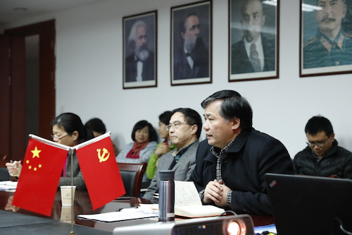 学院党总支书记、院长余龙进在会上讲话