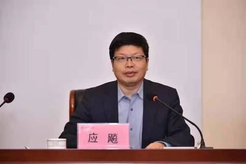 八叉书库
党委副书记应飚致辞